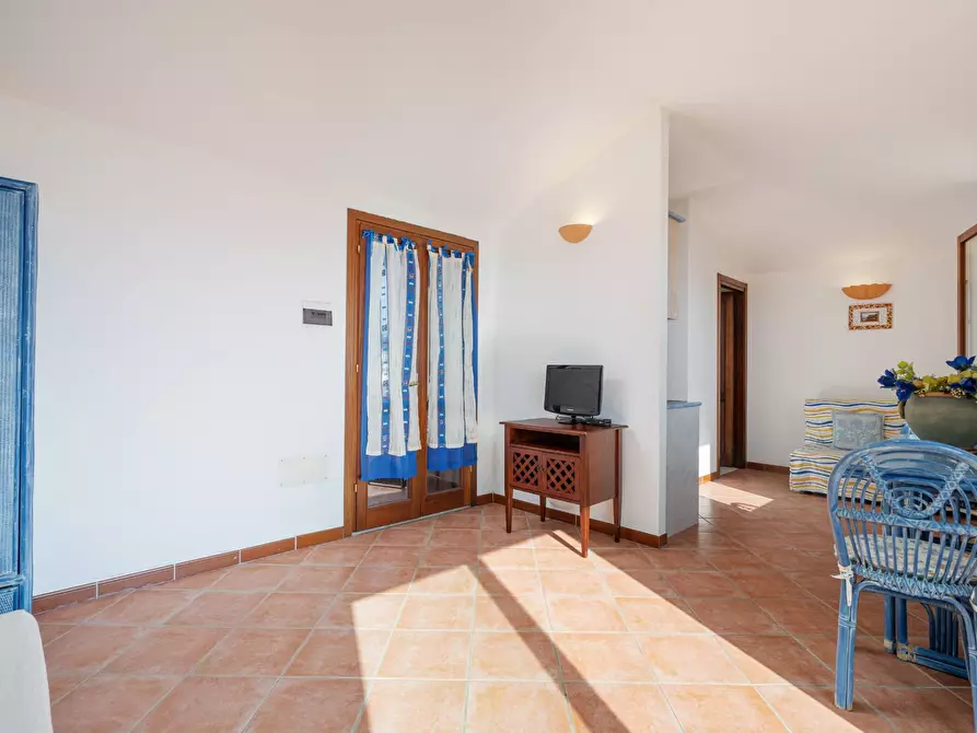 Immagine 11 di Appartamento in vendita  in VIA DELLE BREZZE a Olbia