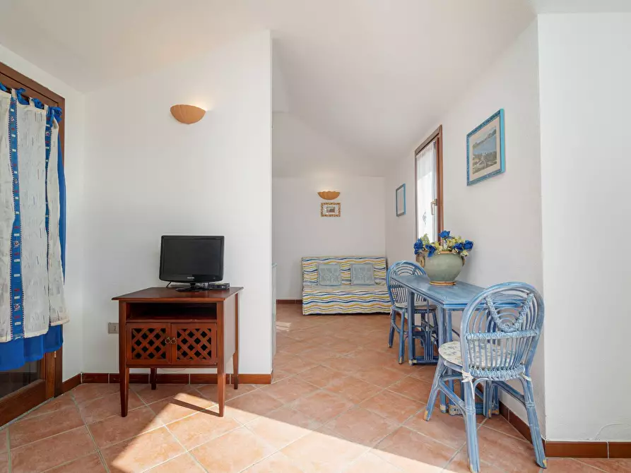 Immagine 12 di Appartamento in vendita  in VIA DELLE BREZZE a Olbia