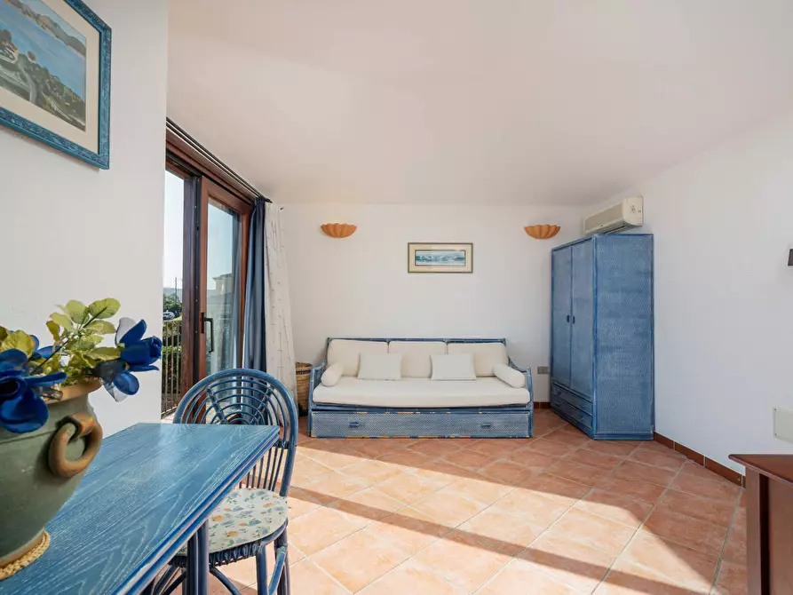 Immagine 10 di Appartamento in vendita  in VIA DELLE BREZZE a Olbia