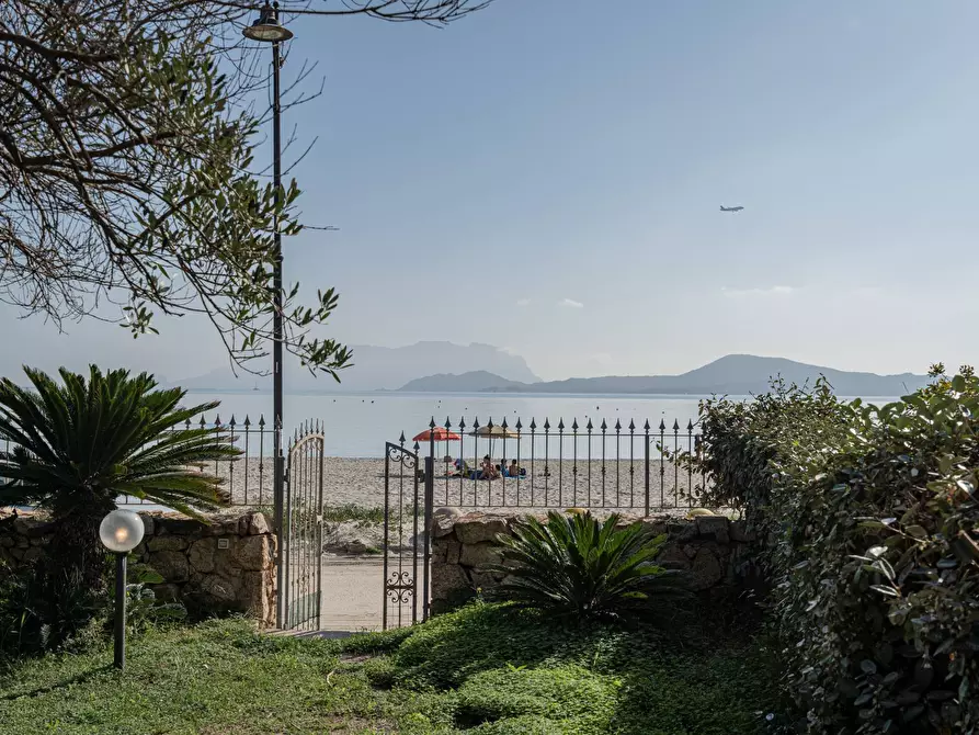 Immagine 15 di Appartamento in vendita  in VIA DELLE BREZZE a Olbia