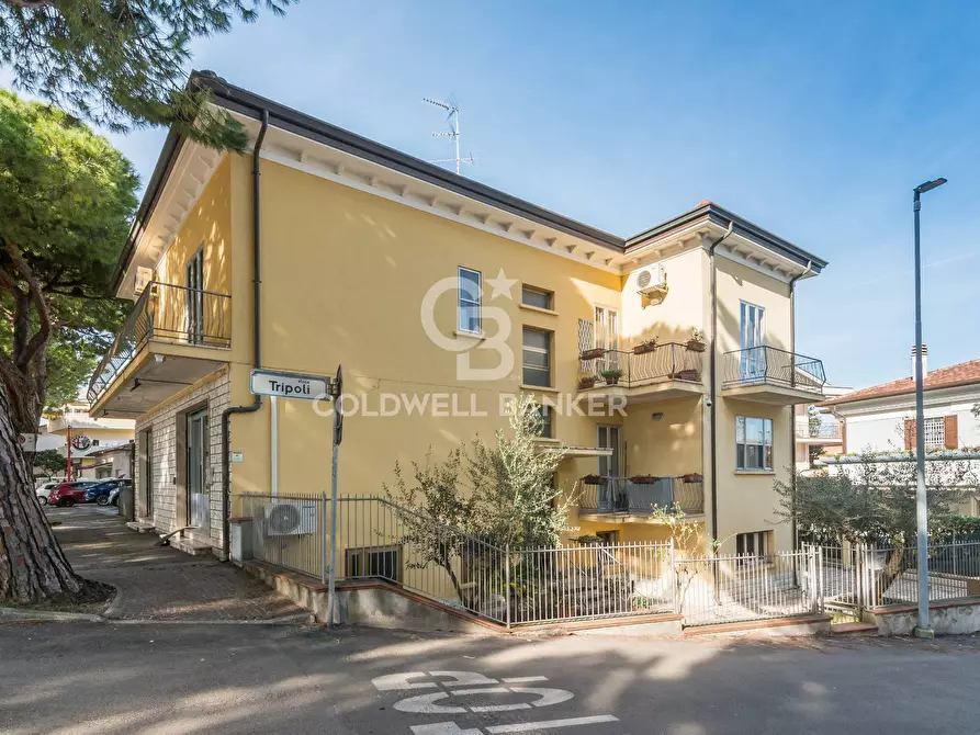 Immagine 15 di Appartamento in vendita  in Viale Tripoli a Riccione