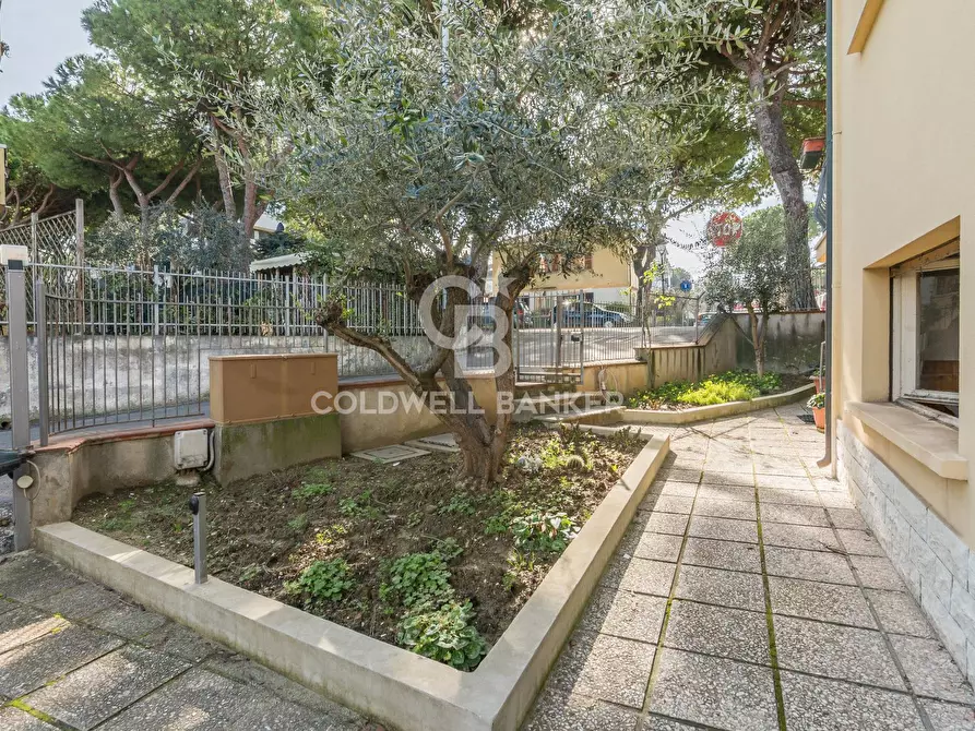 Immagine 17 di Appartamento in vendita  in Viale Tripoli a Riccione