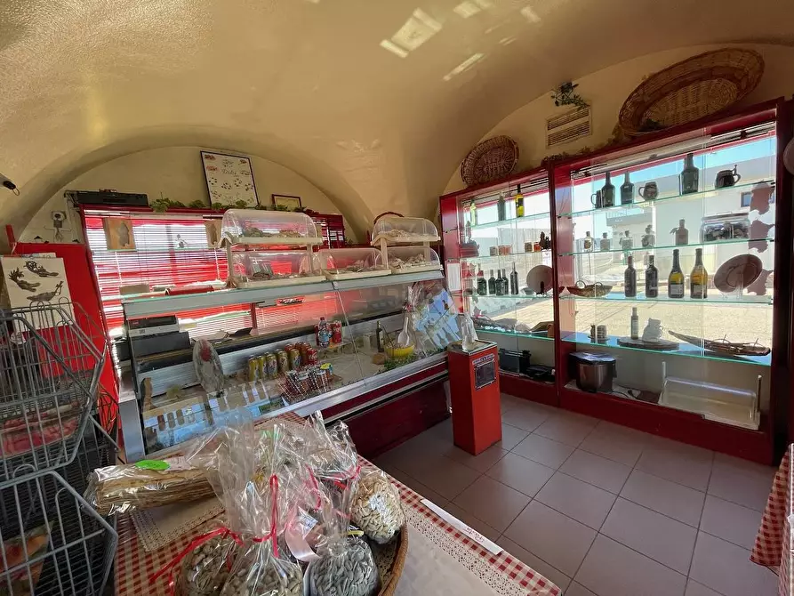 Immagine 14 di Attività commerciale in vendita  in Stazione Marittima - Golfo Aranci a Golfo Aranci