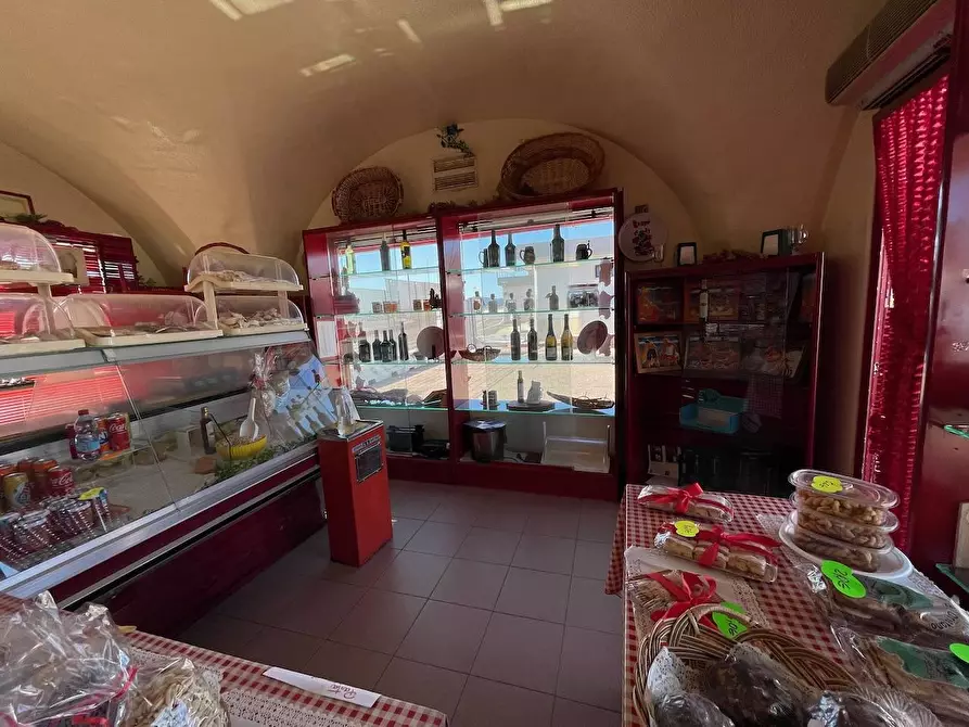 Immagine 15 di Attività commerciale in vendita  in Stazione Marittima - Golfo Aranci a Golfo Aranci