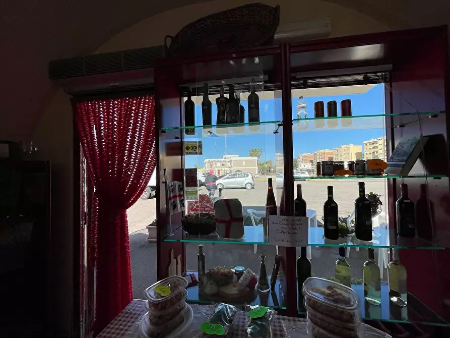 Immagine 17 di Attività commerciale in vendita  in Stazione Marittima - Golfo Aranci a Golfo Aranci