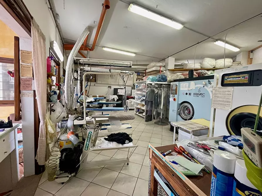 Immagine 7 di Locale commerciale in vendita  in Via Sarra lu Entu Canniggione Costa Smeralda a Arzachena