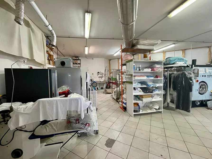 Immagine 11 di Locale commerciale in vendita  in Via Sarra lu Entu Canniggione Costa Smeralda a Arzachena