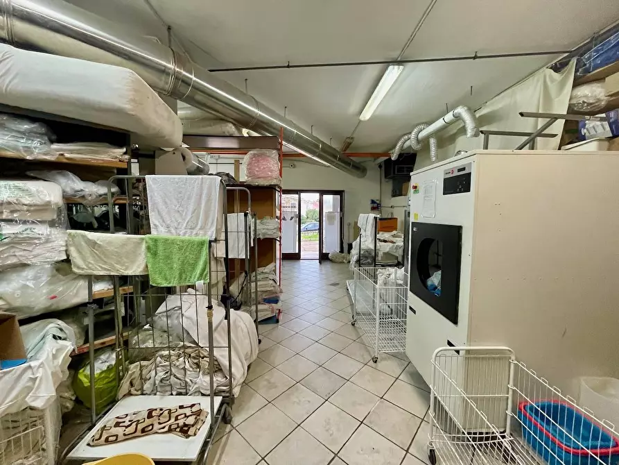 Immagine 16 di Locale commerciale in vendita  in Via Sarra lu Entu Canniggione Costa Smeralda a Arzachena