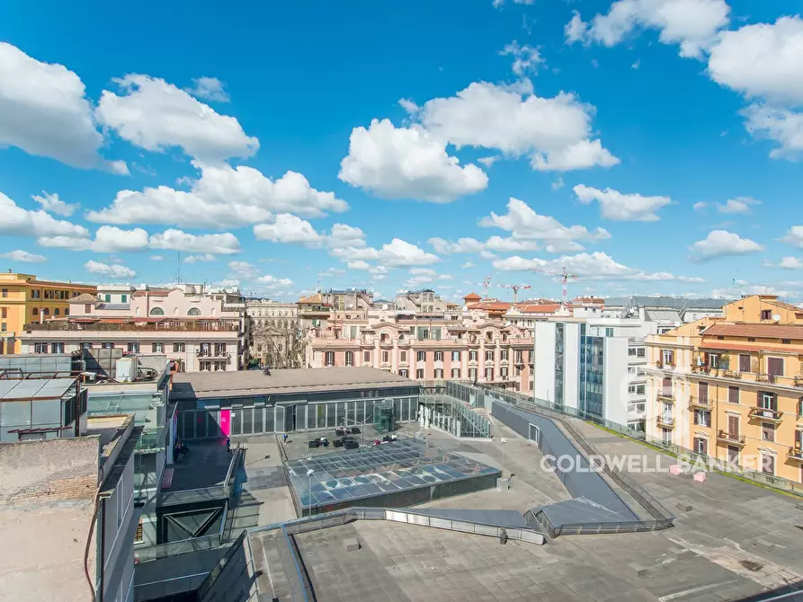 Immagine 1 di Appartamento in vendita  in VIA ALESSANDRIA a Roma