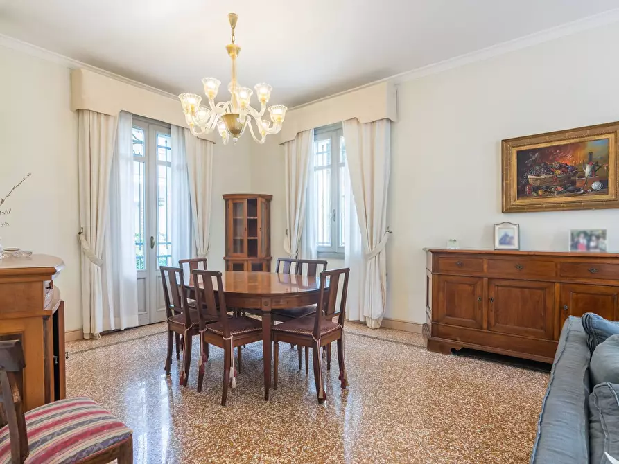 Immagine 9 di Villa in vendita  in Viale D. Chiesa a Riccione