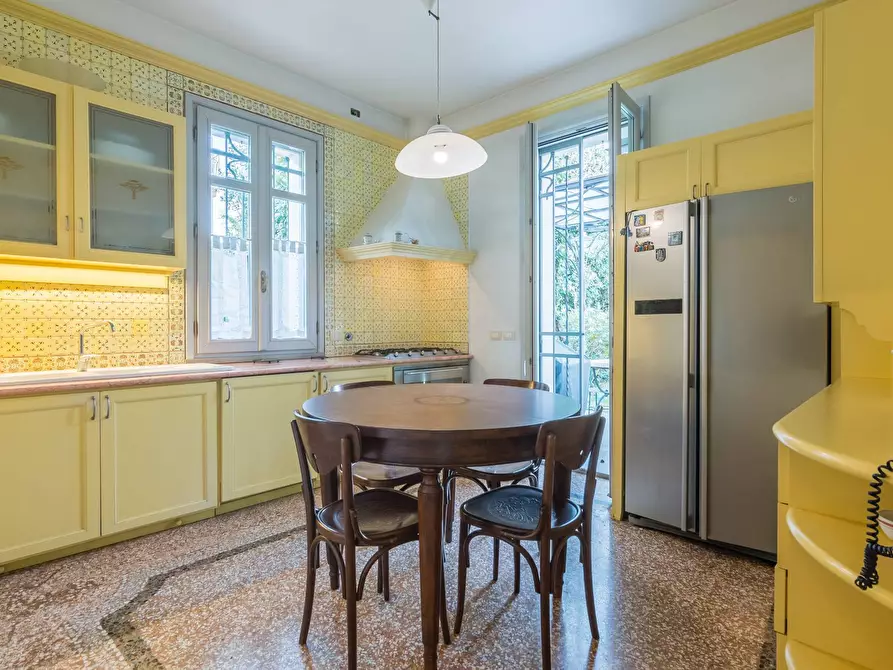 Immagine 16 di Villa in vendita  in Viale D. Chiesa a Riccione