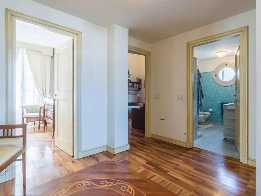 Immagine 19 di Villa in vendita  in Viale D. Chiesa a Riccione