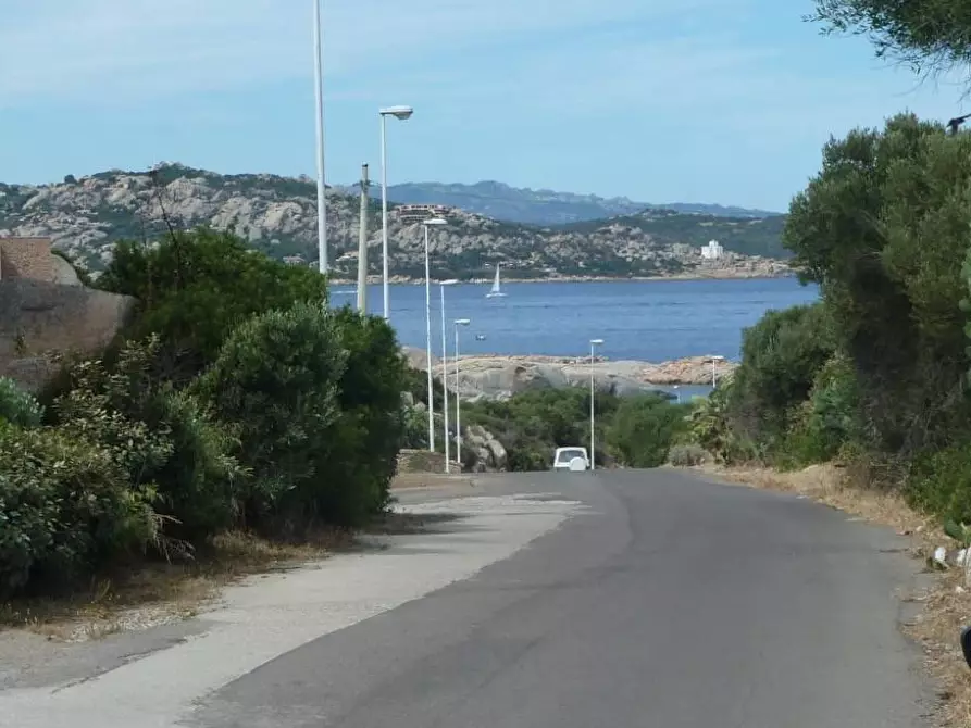 Immagine 2 di Terreno residenziale in vendita  in Nido d'aquila a La Maddalena