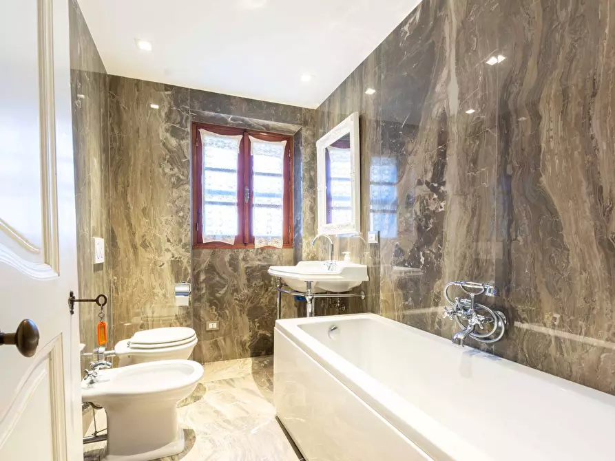 Immagine 15 di Villa in vendita  in Località Pozzuolo a Lerici