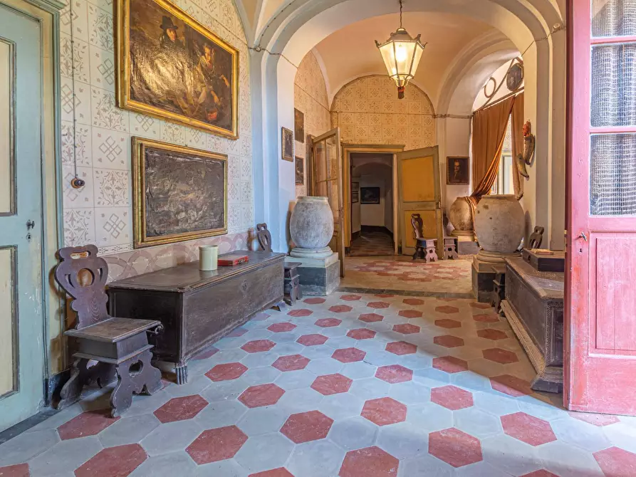 Immagine 7 di Castello in vendita  in Via Roma a Baldissero D'alba