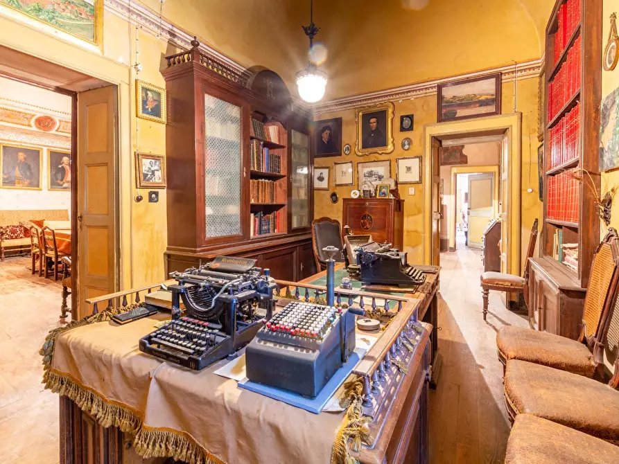 Immagine 10 di Castello in vendita  in Via Roma a Baldissero D'alba