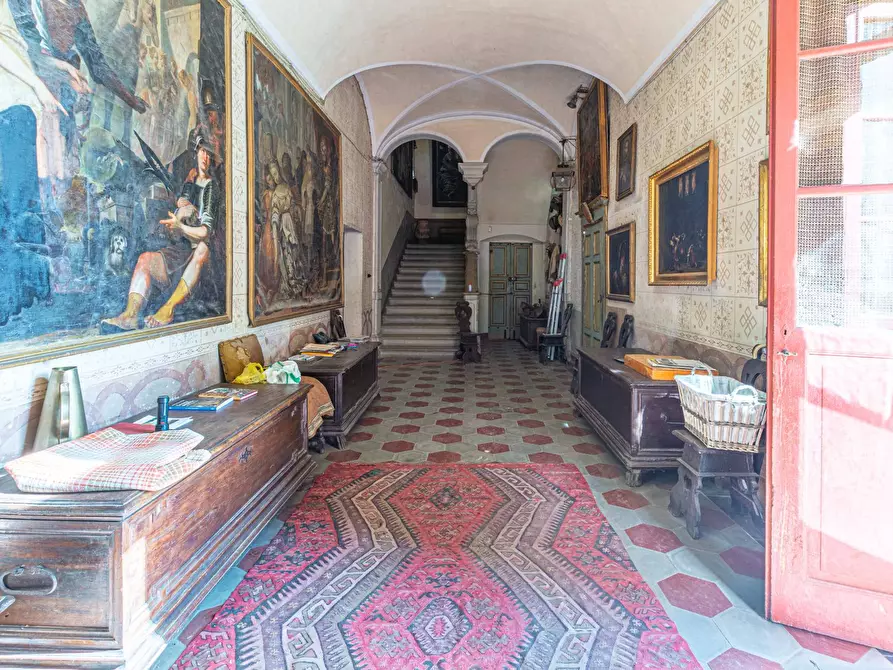 Immagine 13 di Castello in vendita  in Via Roma a Baldissero D'alba