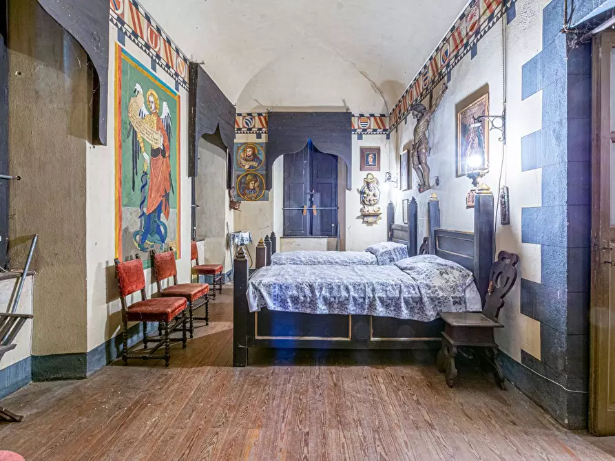 Immagine 19 di Castello in vendita  in Via Roma a Baldissero D'alba