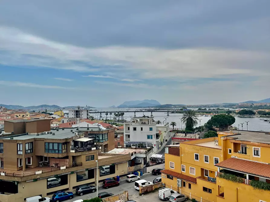 Immagine 22 di Terreno residenziale in vendita  in Via Roma a Olbia