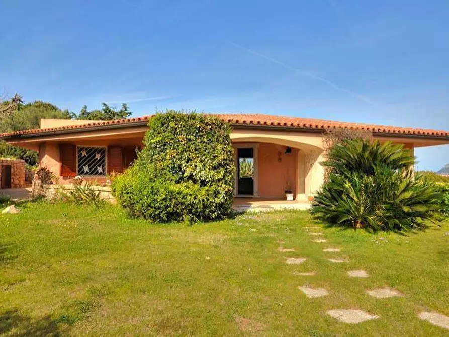 Immagine 6 di Villa in vendita  in Golfo Aranci a Golfo Aranci