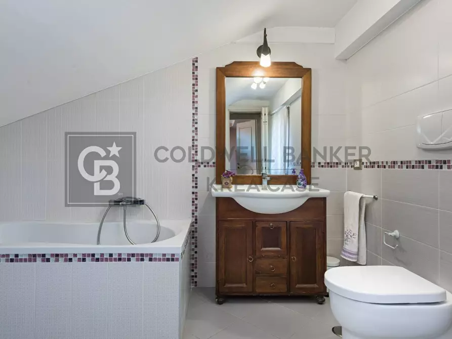 Immagine 27 di Villa in vendita  in via Venezia a Ciampino