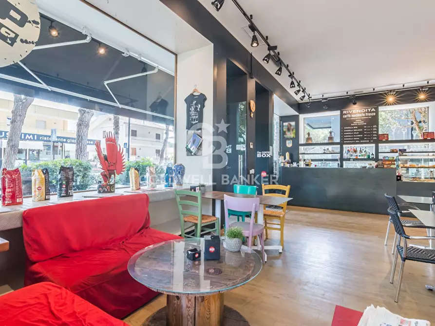 Immagine 4 di Bar / Ristorante in vendita  in Viale Ceccarini a Riccione