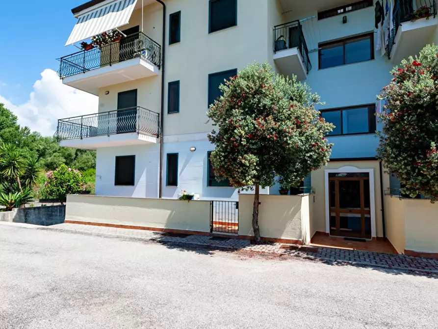 Immagine 3 di Appartamento in vendita  in Via Velina a Castelnuovo Cilento