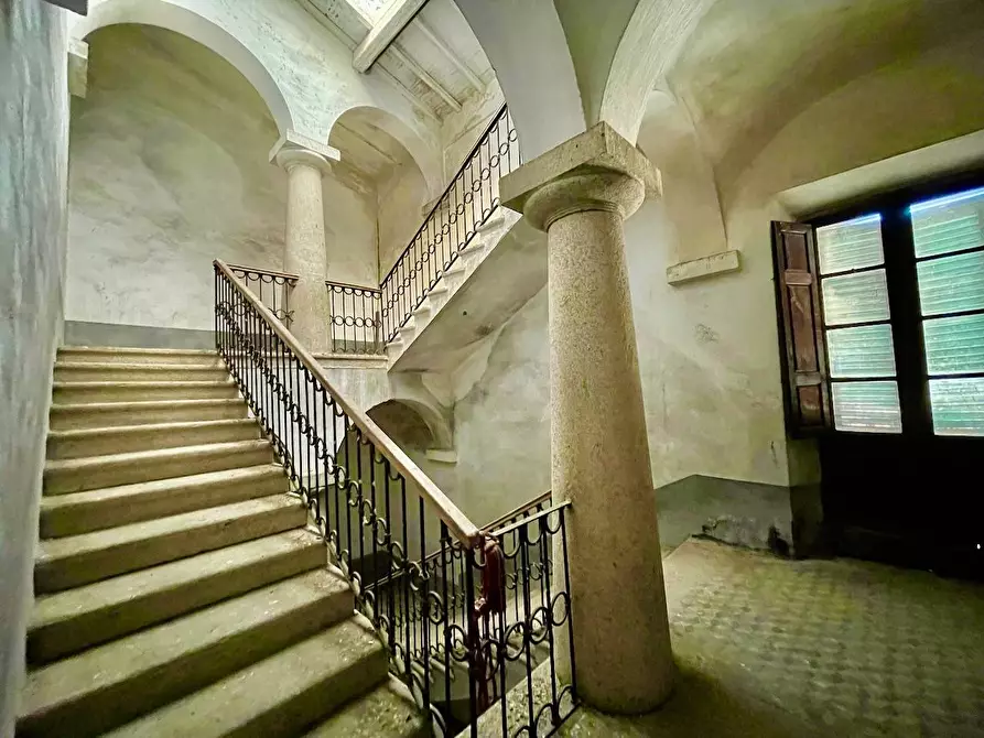 Immagine 1 di Palazzo in vendita  in Corso Vittorio Emanuele a Buddusò