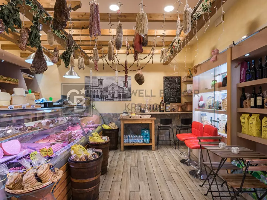 Immagine 5 di Locale commerciale in vendita  in Via San Francesco D'Assisi a Ciampino