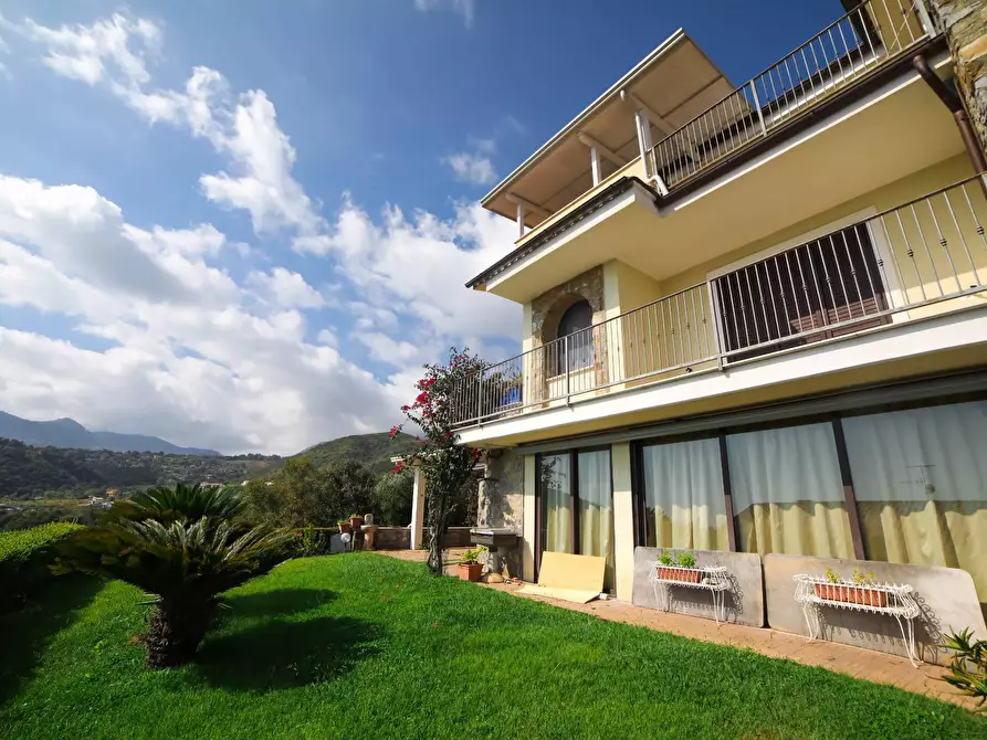 Immagine 4 di Villa in vendita  in SCARIO  - GOLFO DI POLICASTRO a Santa Marina