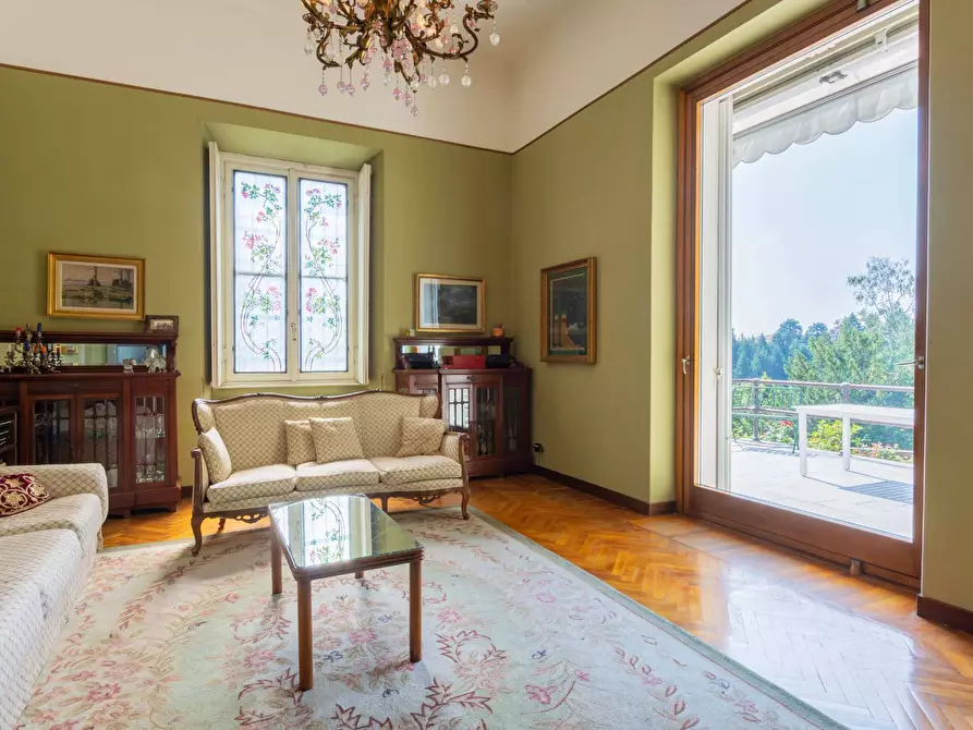 Immagine 21 di Villa in vendita  in Via Della Costa a Longone Al Segrino