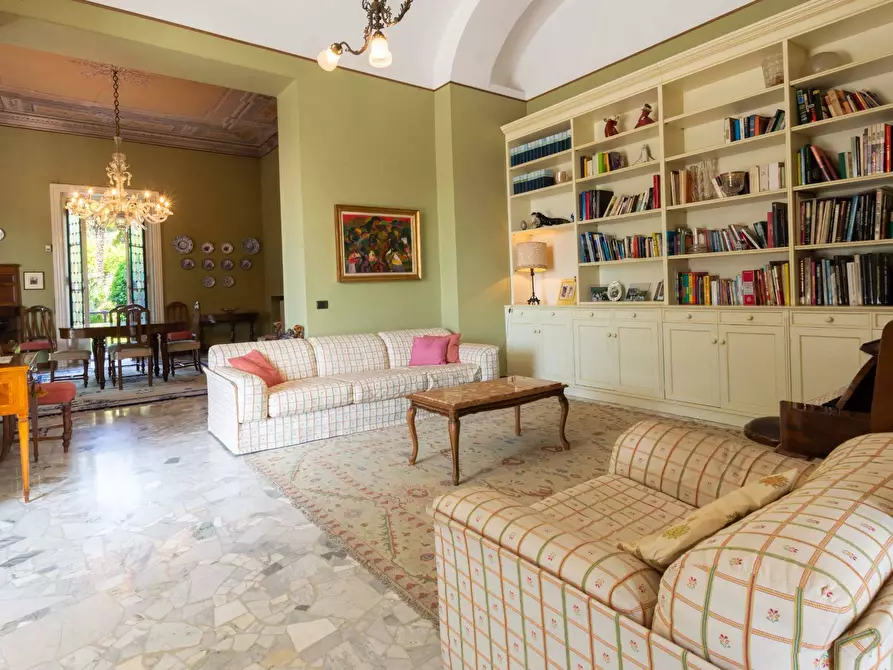 Immagine 23 di Villa in vendita  in Via Della Costa a Longone Al Segrino