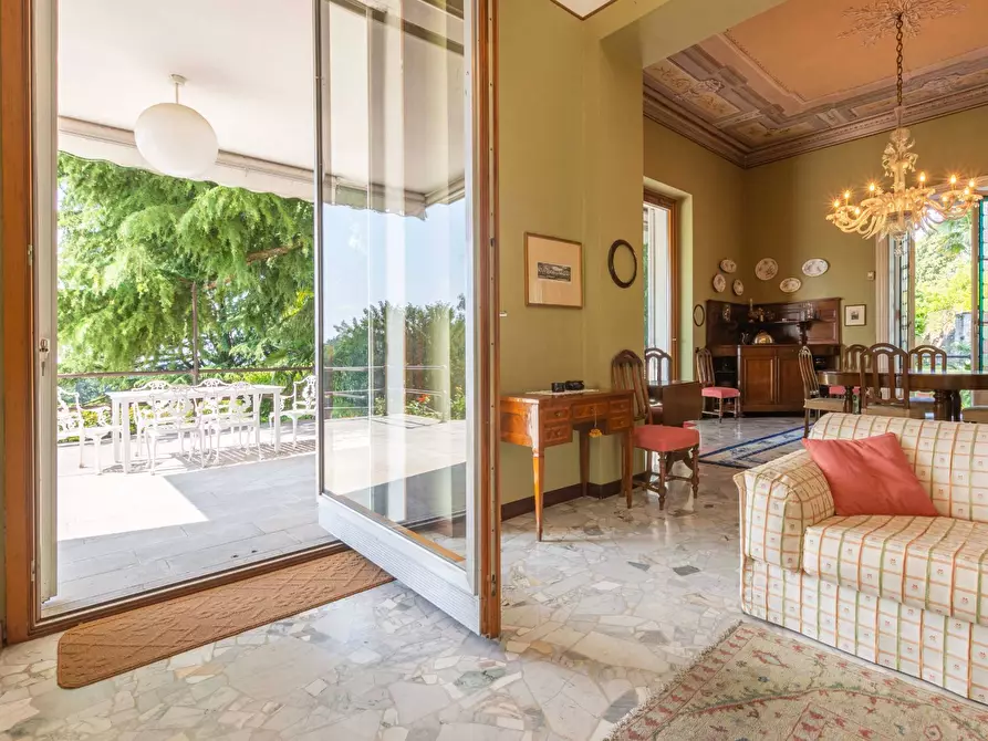 Immagine 24 di Villa in vendita  in Via Della Costa a Longone Al Segrino