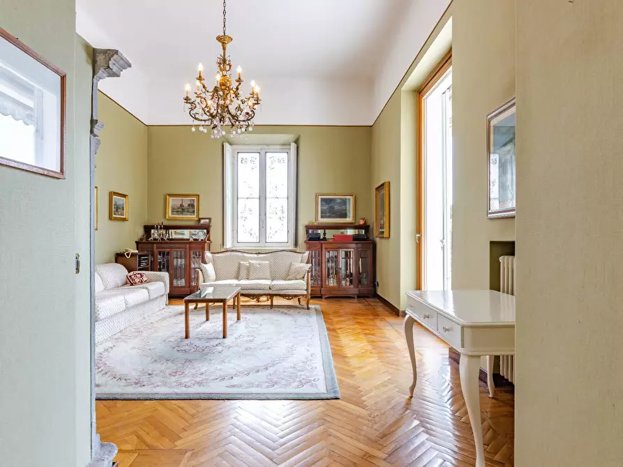 Immagine 25 di Villa in vendita  in Via Della Costa a Longone Al Segrino