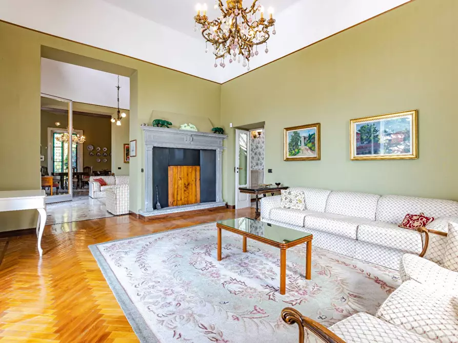 Immagine 26 di Villa in vendita  in Via Della Costa a Longone Al Segrino