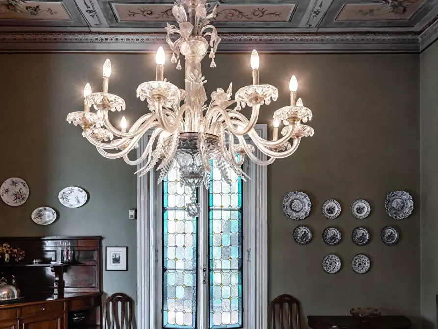 Immagine 27 di Villa in vendita  in Via Della Costa a Longone Al Segrino