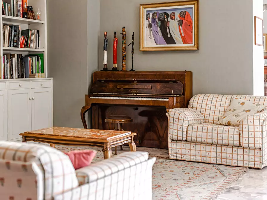 Immagine 28 di Villa in vendita  in Via Della Costa a Longone Al Segrino