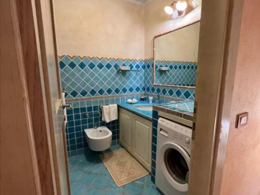 Immagine 20 di Appartamento in vendita  in VIA PORTOROTONDO a Olbia