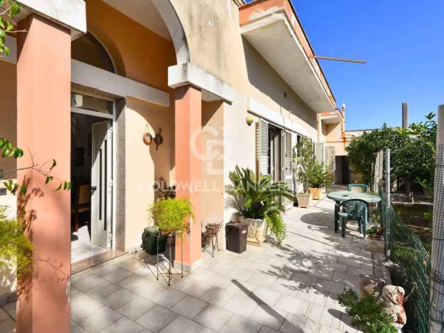 Immagine 1 di Casa indipendente in vendita  in Via Vincenzo Ampolo a Surbo