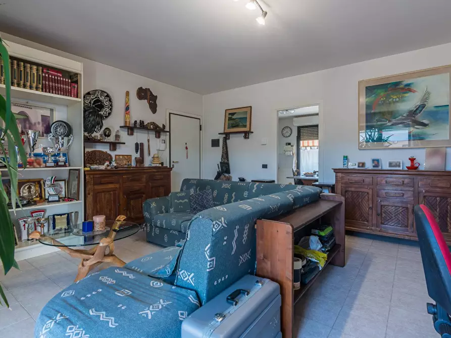 Immagine 5 di Appartamento in vendita  in Via Ravel a Cattolica