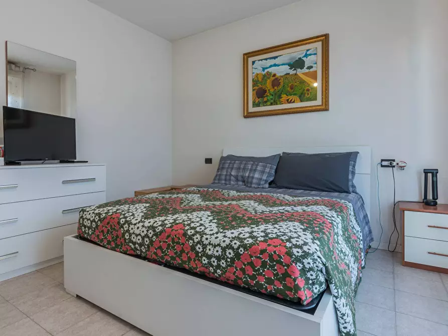 Immagine 10 di Appartamento in vendita  in Via Ravel a Cattolica