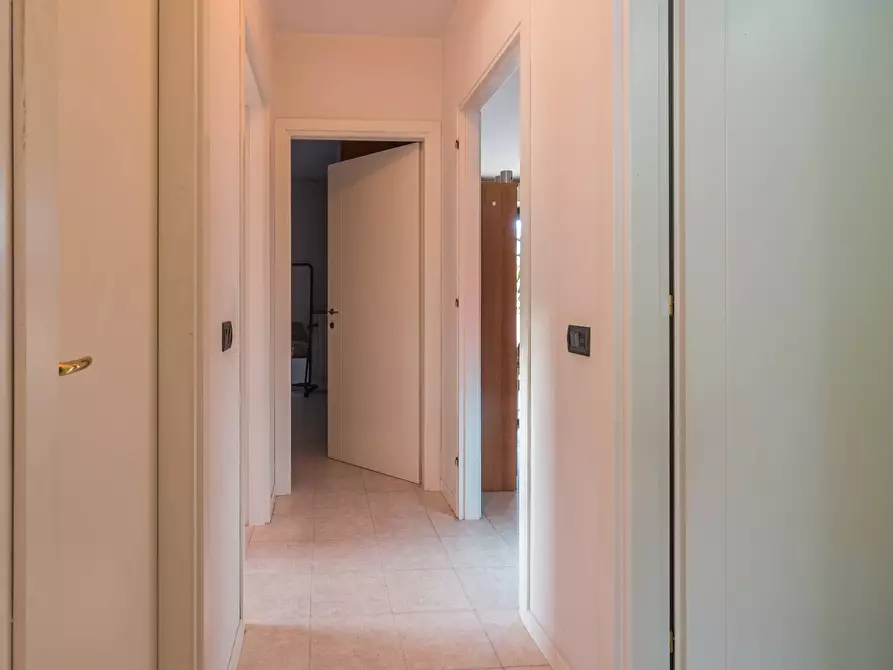 Immagine 11 di Appartamento in vendita  in Via Ravel a Cattolica