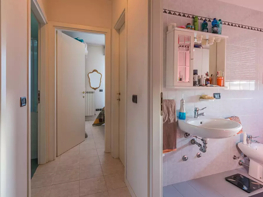 Immagine 12 di Appartamento in vendita  in Via Ravel a Cattolica