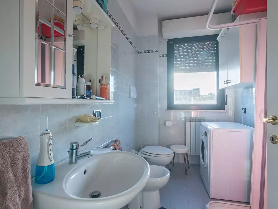 Immagine 17 di Appartamento in vendita  in Via Ravel a Cattolica