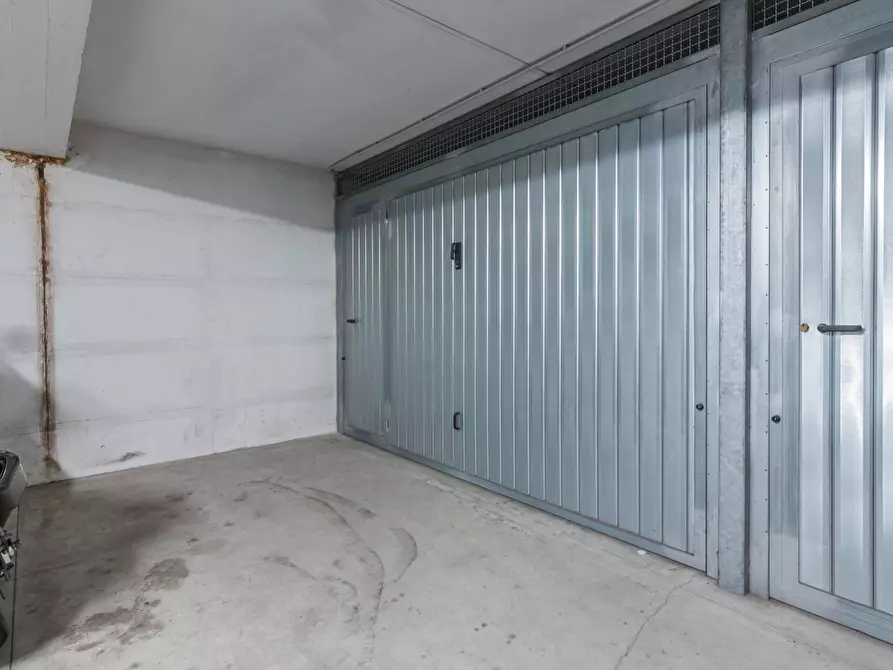 Immagine 21 di Appartamento in vendita  in Via Ravel a Cattolica