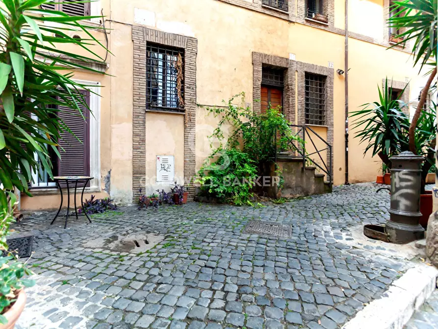Immagine 22 di Appartamento in vendita  in Via Dei Ciancaleoni a Roma