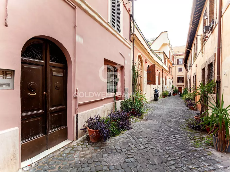 Immagine 24 di Appartamento in vendita  in Via Dei Ciancaleoni a Roma