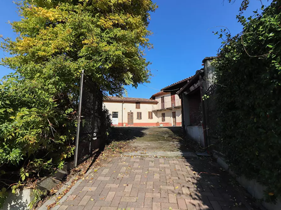 Immagine 28 di Rustico / casale in vendita  in Via Cavour a Cortiglione