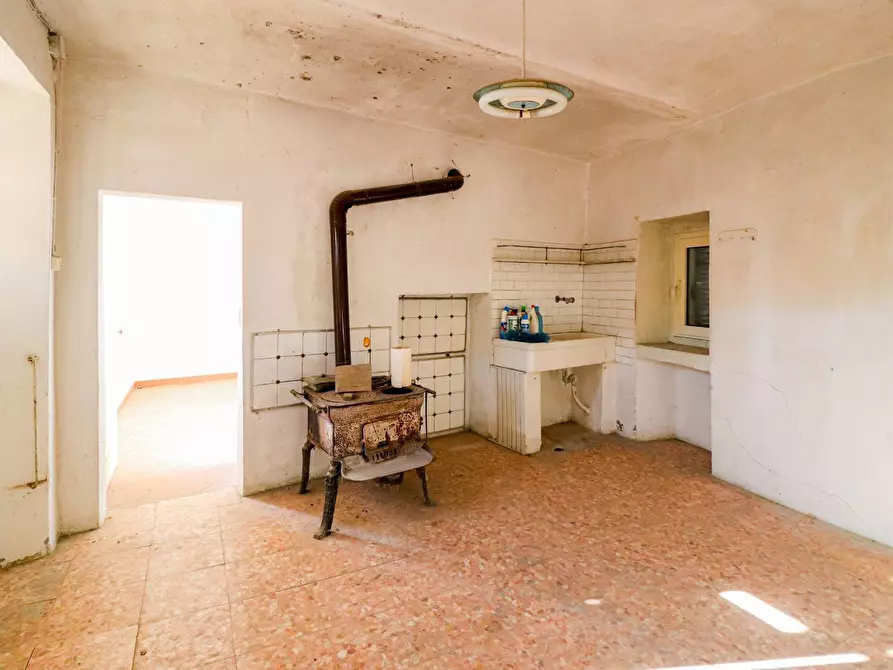 Immagine 6 di Rustico / casale in vendita  in Via Cavour a Cortiglione