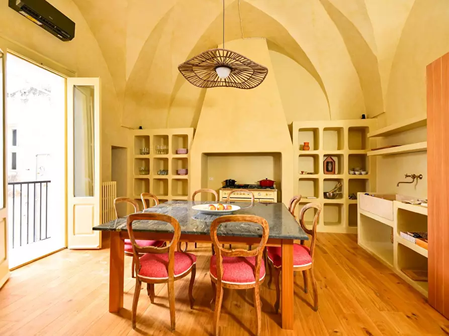 Immagine 1 di Appartamento in vendita  in Via Vittorio Emanuele a Lecce